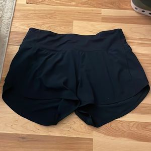 Lululemon Speed up mid-rise 4” short
